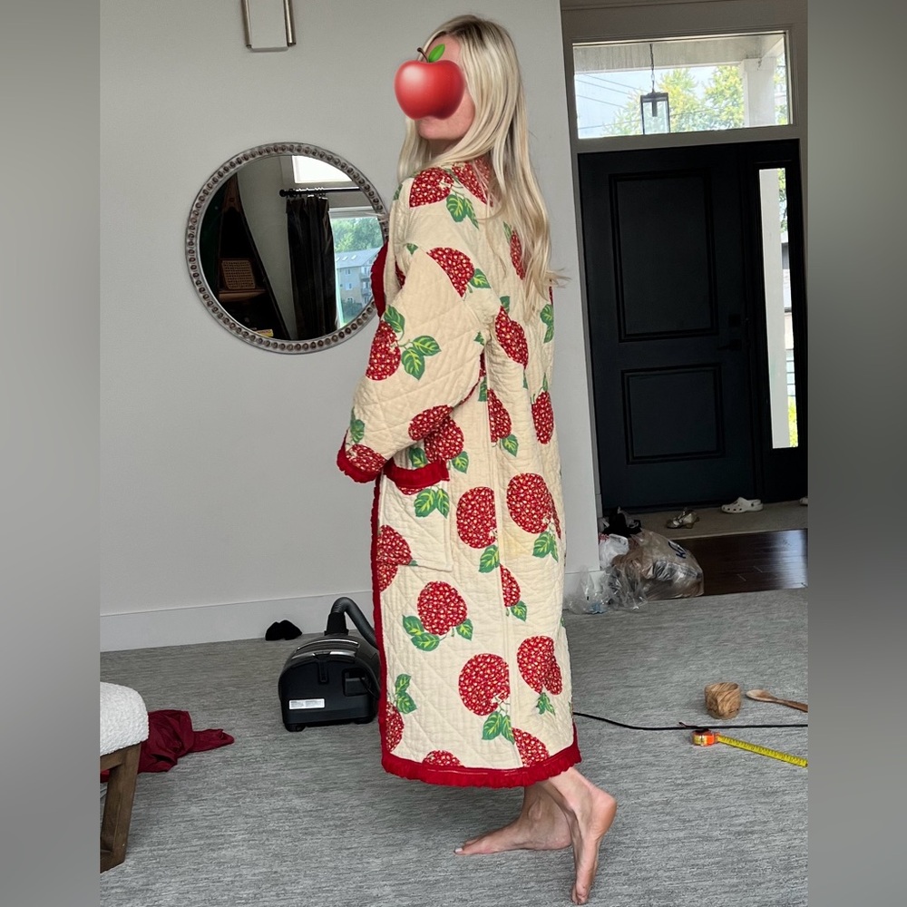 Vintage upcycled reversible quilt coat - Picture 3 of 11